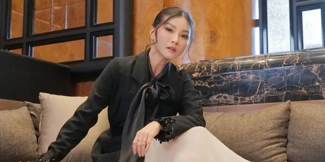 Sarwendah Pandu Flash Sale Mobil 9RB Perdana di Shopee Live, Lebih Dari 180 Ribu Orang Ikut Secara Bersamaan di Waktu yang Sama