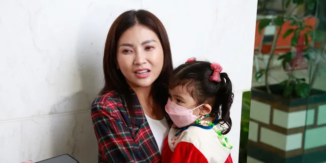 Sarwendah Tak Mau Tanggapi Soal Video Viral Kedekatannya dengan Betrand Peto yang Tak Wajar