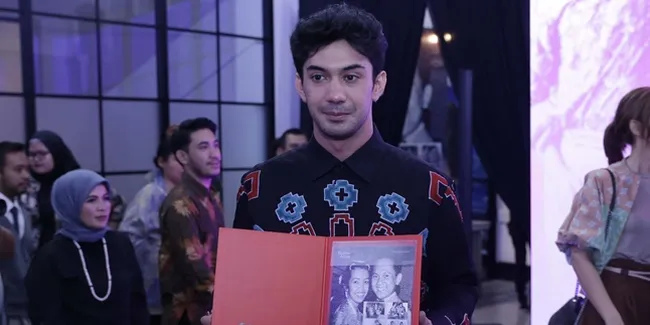 Sebelum Meet and Greet di Jogja Dimulai, Fans Cast 'HABIBIE AINUN 3' Sudah Membludak!