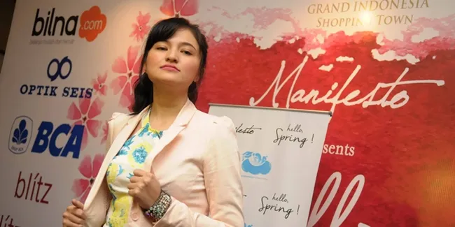 Sebuah Pesan Dukungan Marshanda Untuk Ayah Velove, OC Kaligis