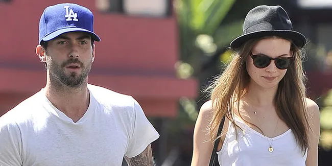Selamat! Adam Levine & Behati Prinsloo Resmi Jadi Orangtua