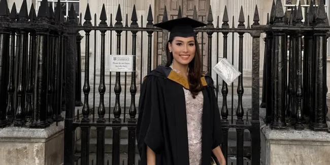 Selamat, Frederika Cull Raih Gelar Master dari University of Cambridge