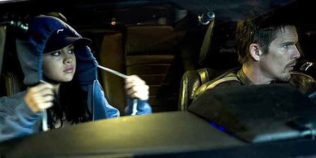 Selena Gomez Main Film Aksi? Intip Trailernya di Sini!