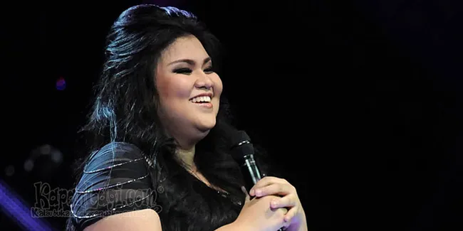 Seminggu Dieliminasi, Shena Malsiana Temukan Pacar Pertama