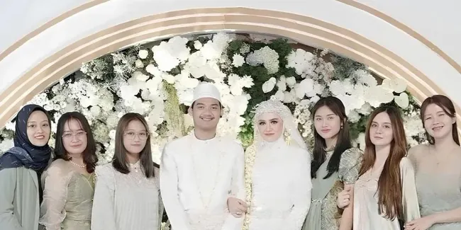 Sempat Dirahasiakan, Begini Momen Pernikahan Happy Asmara dengan Gilga Sahid yang Tersebar - Mewah Meski Tertutup