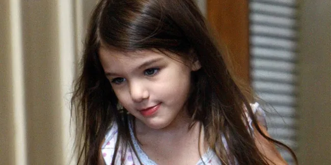 Seperti Apa Sih Hari Pertama Suri Cruise di Sekolah?