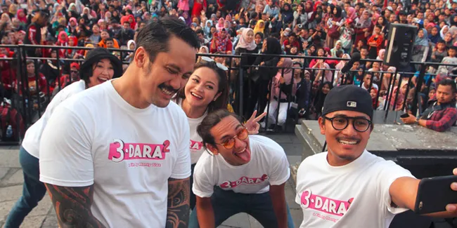 Seribu Emak-Emak Ikut Konvoi Bareng Para Pemain '3 DARA 2'