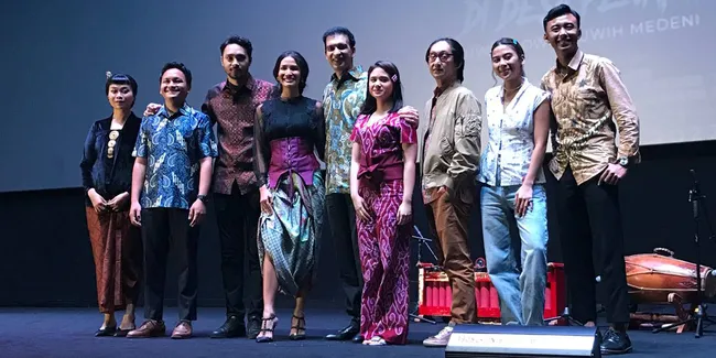 Siap Rilis Versi Extended 'KKN DI DESA PENARI', Awi Suryadi Bantah Aji Mumpung - Dibuat Sebagai Fans Service