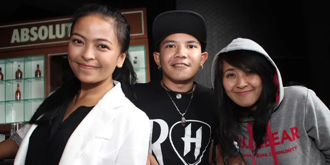 Siaran di Radio, Kotak Berbagi Pengalaman