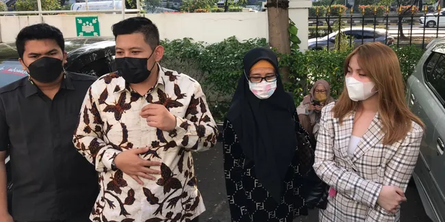 Sidang Vonis Jeff Smith Ditunda, Sang Kekasih Berdoa Mendapatkan Keputusan yang Terbaik