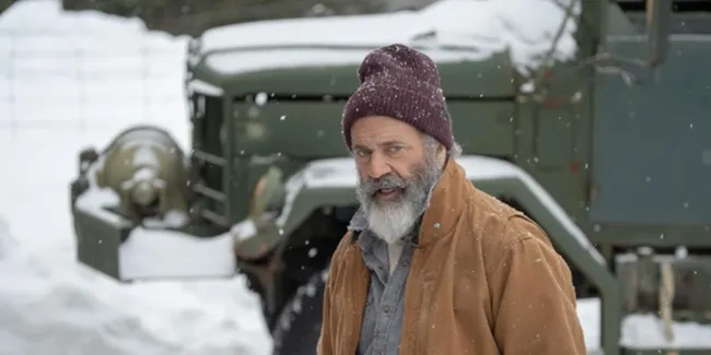 Sinopsis Film FATMAN yang Tayang di TV Malam Ini, Rabu 24 Desember 2025 Jam 21.00