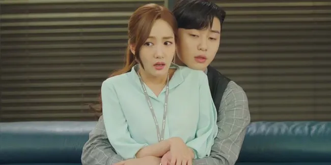Sinopsis WHAT'S WRONG WITH SECRETARY KIM Episode 9, Park Min Young Malu-Malu