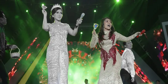 Siti Badriah Kembali Tuai Pujian Dengan Lagu Balasan Lagi Syantik, Lagi Tamvan