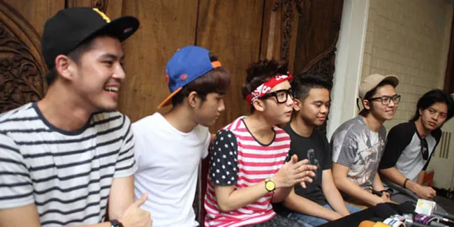 Smash Dibuat Kaget Tarian Suku Asmat