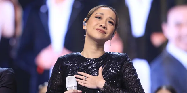 So Sweet! Usai Salat Ied, BCL Posting Bareng Noah dan Foto Ashraf Sinclair yang Tersenyum di Belakang