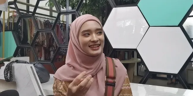 Soal Postingan Mata Sembab di Media Sosial, Inara Rusli: Terharu Lihat Saldo Banyak