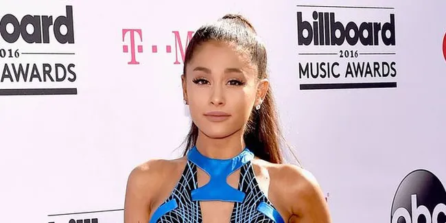 Soal Teror Bom di Konsernya, Ariana Grande Masih Shock & Trauma