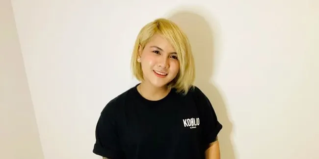 Suaranya Berubah Karena Suntik Hormon, Evelyn: Kalau Marah Jadi Kayak Bapak-Bapak
