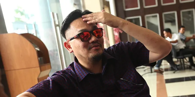 Sudah Cerai, Farhat Abbas Minta Nia Daniati Ikut Bayari Hutang?