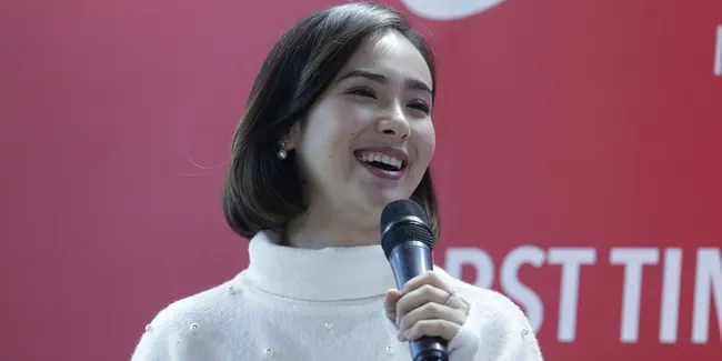 Suka Makan Cokelat, Pamela Bowie Tak Takut Gendut
