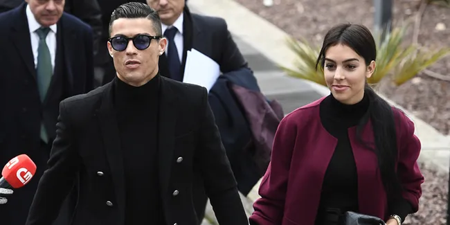 Sweet! Cristiano Ronaldo Tulis Pesan Romantis untuk Georgina Rodriguez