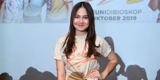 Syifa Hadju Rela Mengecat Rambut Subuh Subuh Demi Apa Kapanlagi Com