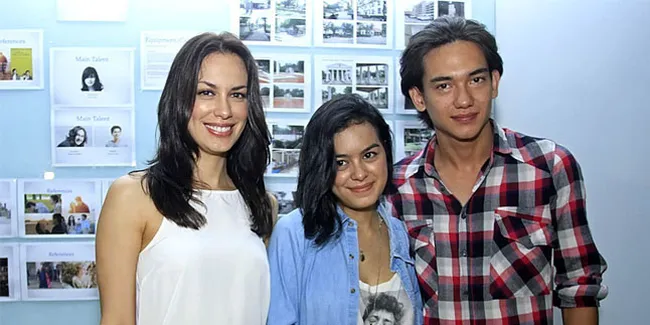 Syuting 'ADRIANA' Adipati Dolken - Eva Celia Merasakan Tantangan