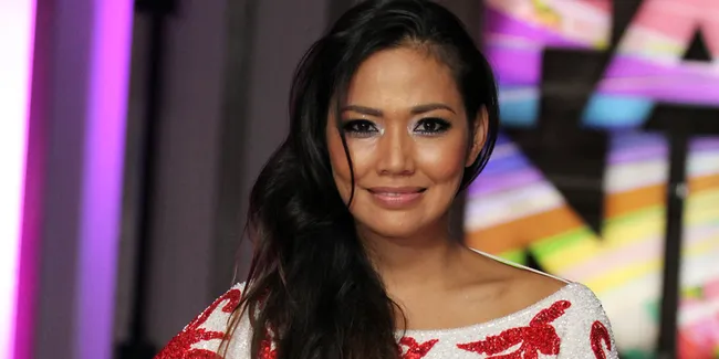 Tampil di Midnight Shopping, Shanty Bawa Dancer Dari Hongkong