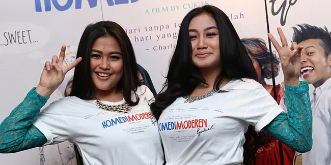 Tampilkan Kemolekan Dada di Film, Duo Serigala Tak Takut Dicekal
