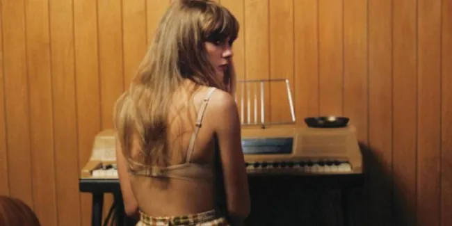 Taylor Swift Rilis Single yang Berjudul LAVENDER HAZE