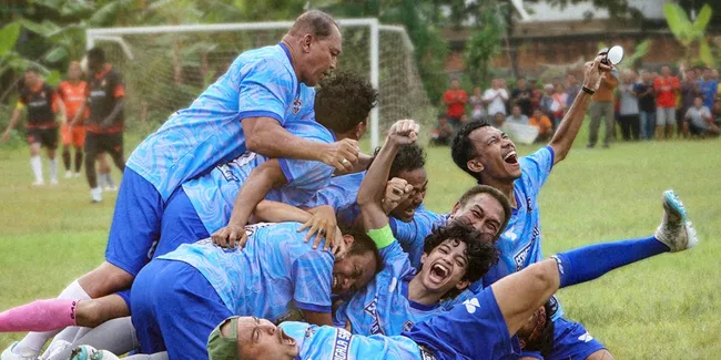 Teaser Trailer 'BAPAKMU KIPER' Resmi Dirilis, Fedi Nuril & Ali Fikry Kembali Main Bareng