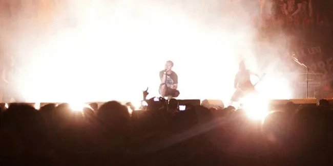 Terima Penghargaan di Inggris, Gitaris Burgerkill Gemetaran