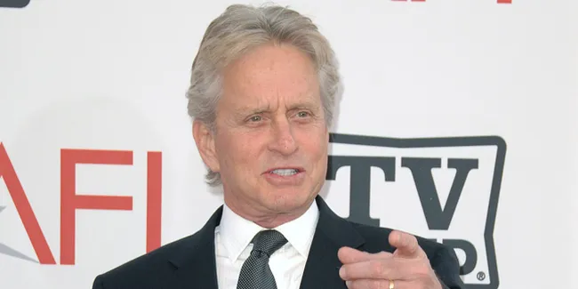 Terlalu Pede, Ini Alasan Kenapa Film Amerika Dijajah Inggris!