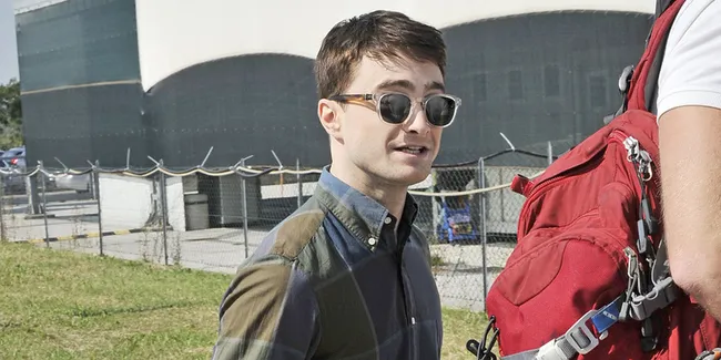 Ternyata Begini Cara Daniel Radcliffe Memperlakukan Pacarnya