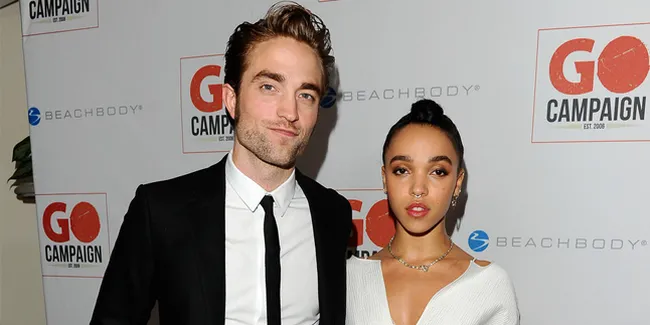 Tertangkap Cium Mesra Wanita Lain, Robert Pattinson Selingkuh?