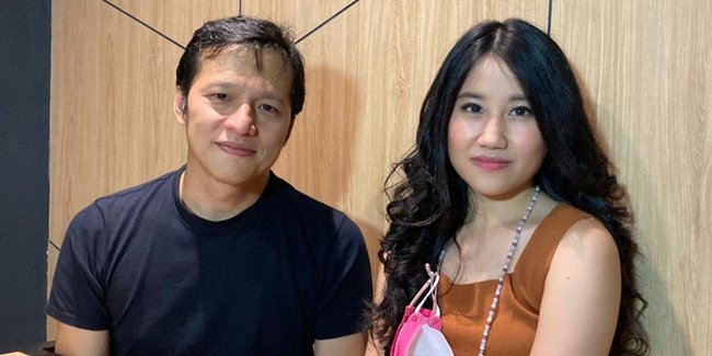 Tetap Berkarya Di Tengah Pandemi, Idea Pasha Rilis Single Baru Untuk Grup Musik Mily Bertajuk 'Jangan Buru Buru'
