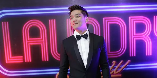 Tetap Romantis, Boy William dan Pacar Sakit pun Barengan