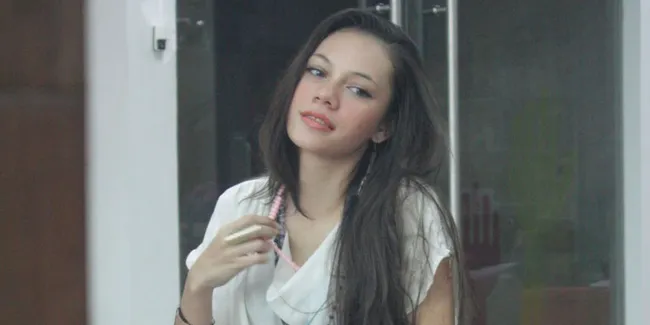 THE FIRST, Shae Didukung Posan Winner