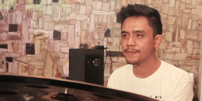 'THE OTHER SIDE OF RAFI', Sebuah Rangkuman Dari 13 Tahun Berkarya