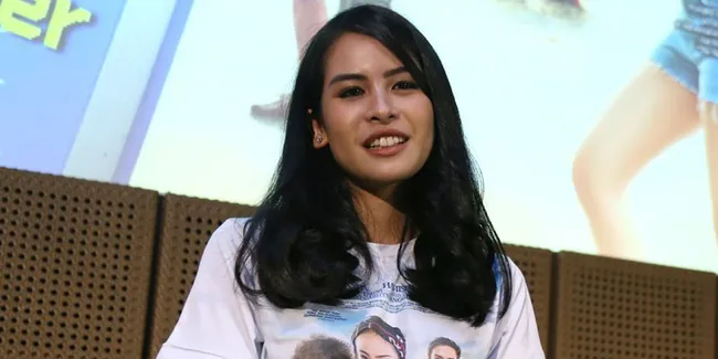 Tidur di Laut, Maudy Ayunda Bertingkah Norak Lihat Bintang Jatuh