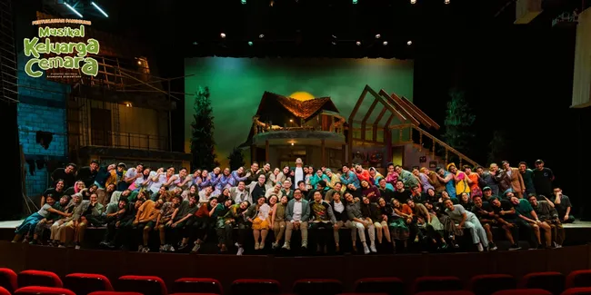 Tiket Pertunjukan Panggung 'Musikal Keluarga Cemara' Hari Pertama Sold Out! Tuai Pujian dari Sandiaga Uno hingga Raisa