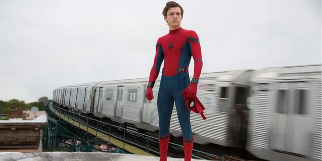 Tom Holland Bakar Naskah 'AVENGERS: INFINITY WAR', Kenapa?