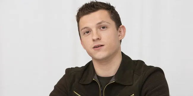 Tom Holland Beri Bocoran Terbaru Soal 'SPIDER-MAN 3'