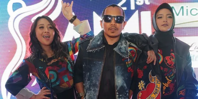 Tonton Live Streaming #KLYLounge with KOTAK, Kamu Juga Bisa Berinteraksi