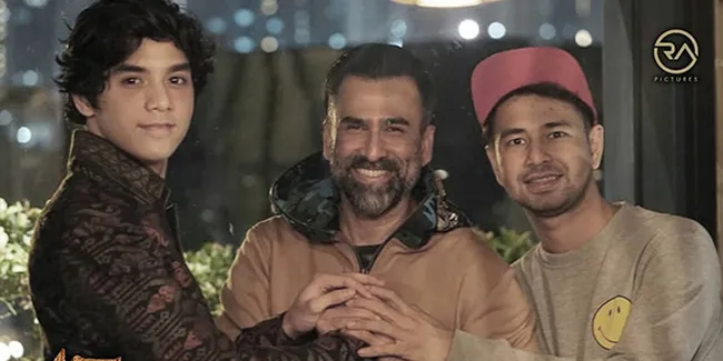 Trailer Horor '13 THE HAUNTED', Al Ghazali Mencoba Cara Lihat Hantu