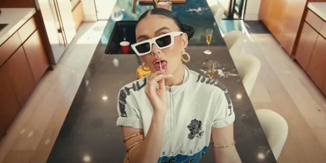 Lirik Lagu 'Party in Bali' Milik Agnez Mo yang Trending Nomor Satu di iTunes