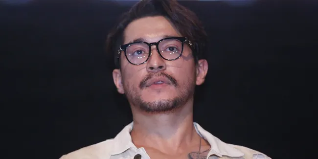 Tumbuhkan Kumis dan Jenggot, Penampilan Baru Miller Khan Makin Manly