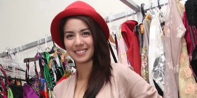 Tya Ariestya Pilih Gaya Minimalis Untuk Rumah Barunya