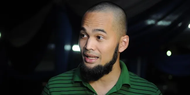 Umrah, Teuku Wisnu Khawatirkan Kehamilan Shireen Sungkar