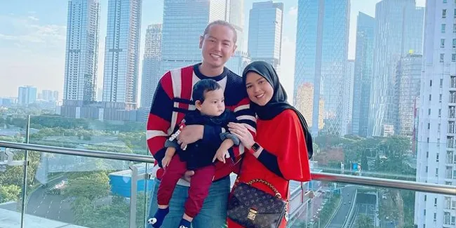 Unggah Foto Anak Mandi Biskuit, Cut Meyriska Minta Maaf